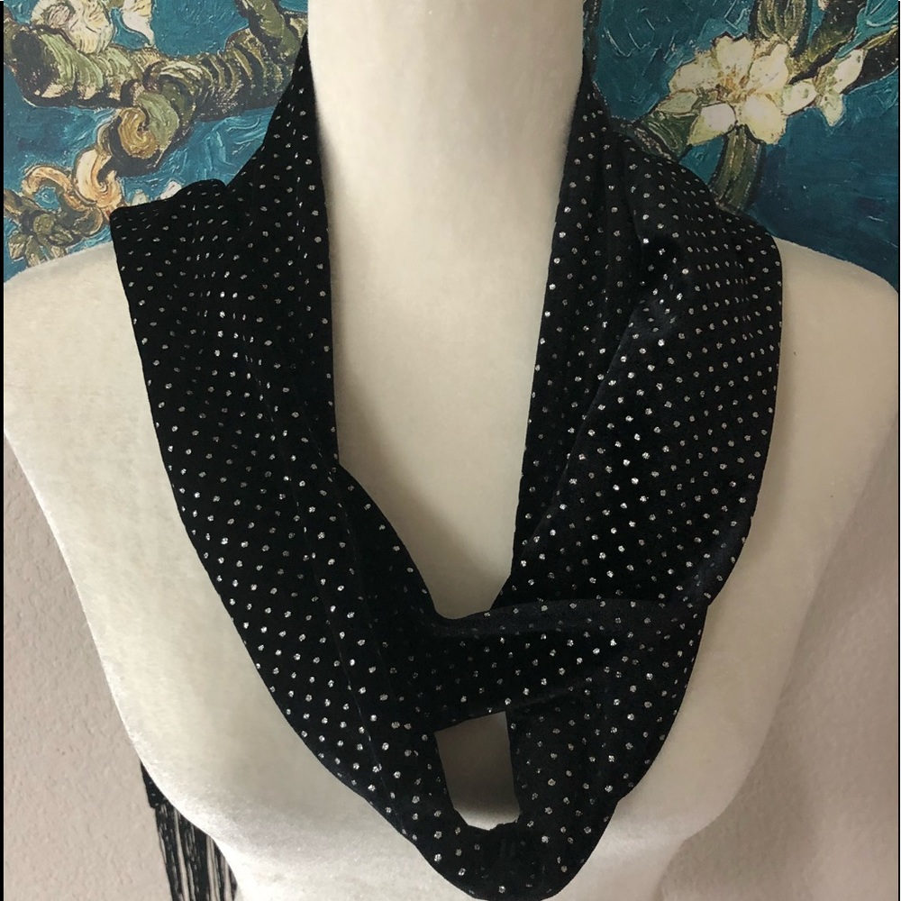 ZARA 🧣 SCRAF, WRAPS